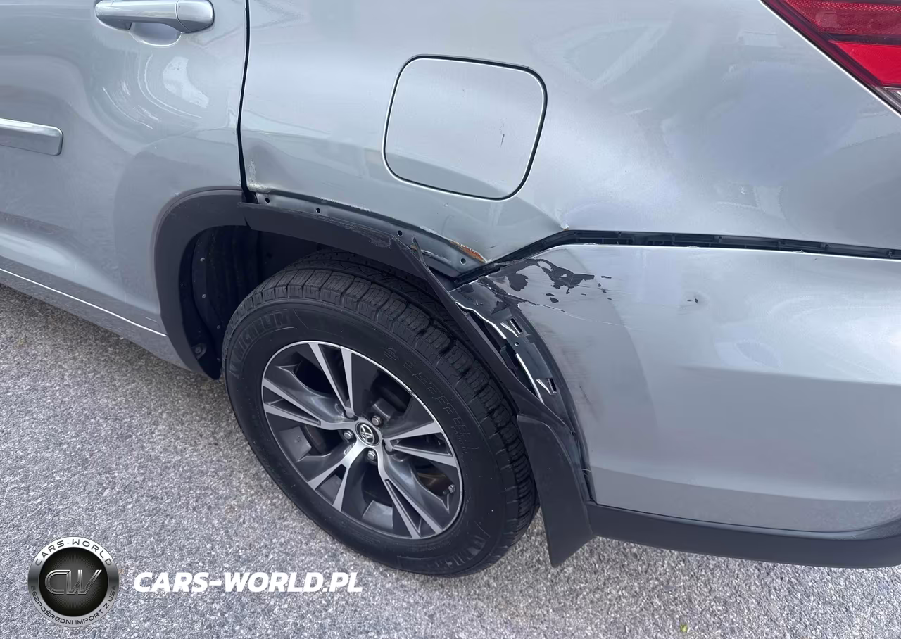 2018 Toyota Highlander Le VIN:5TDBZRFH9JS843564 - 6