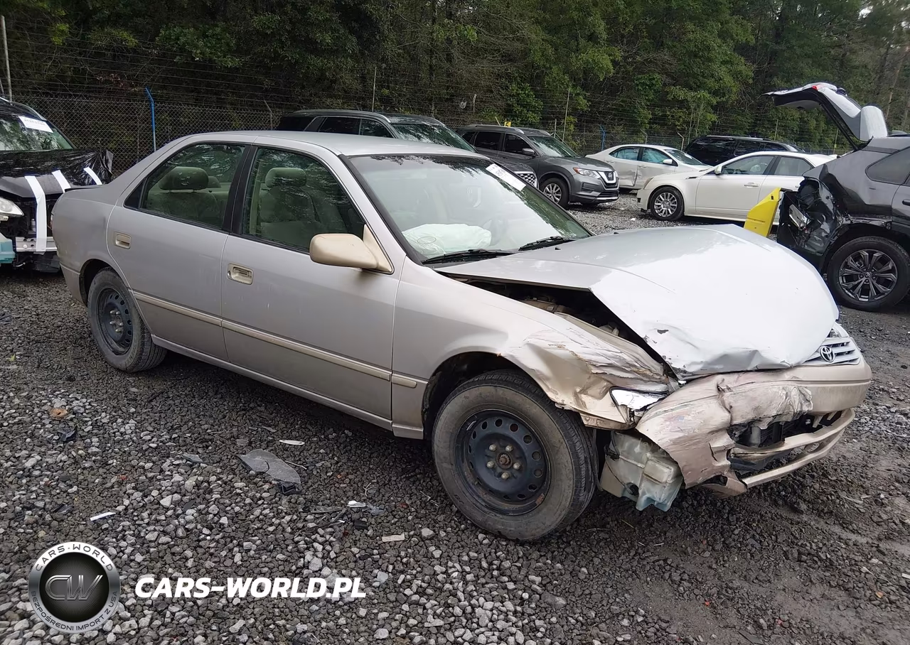 1999 Toyota Camry Le – zdjęcie 1 z 16