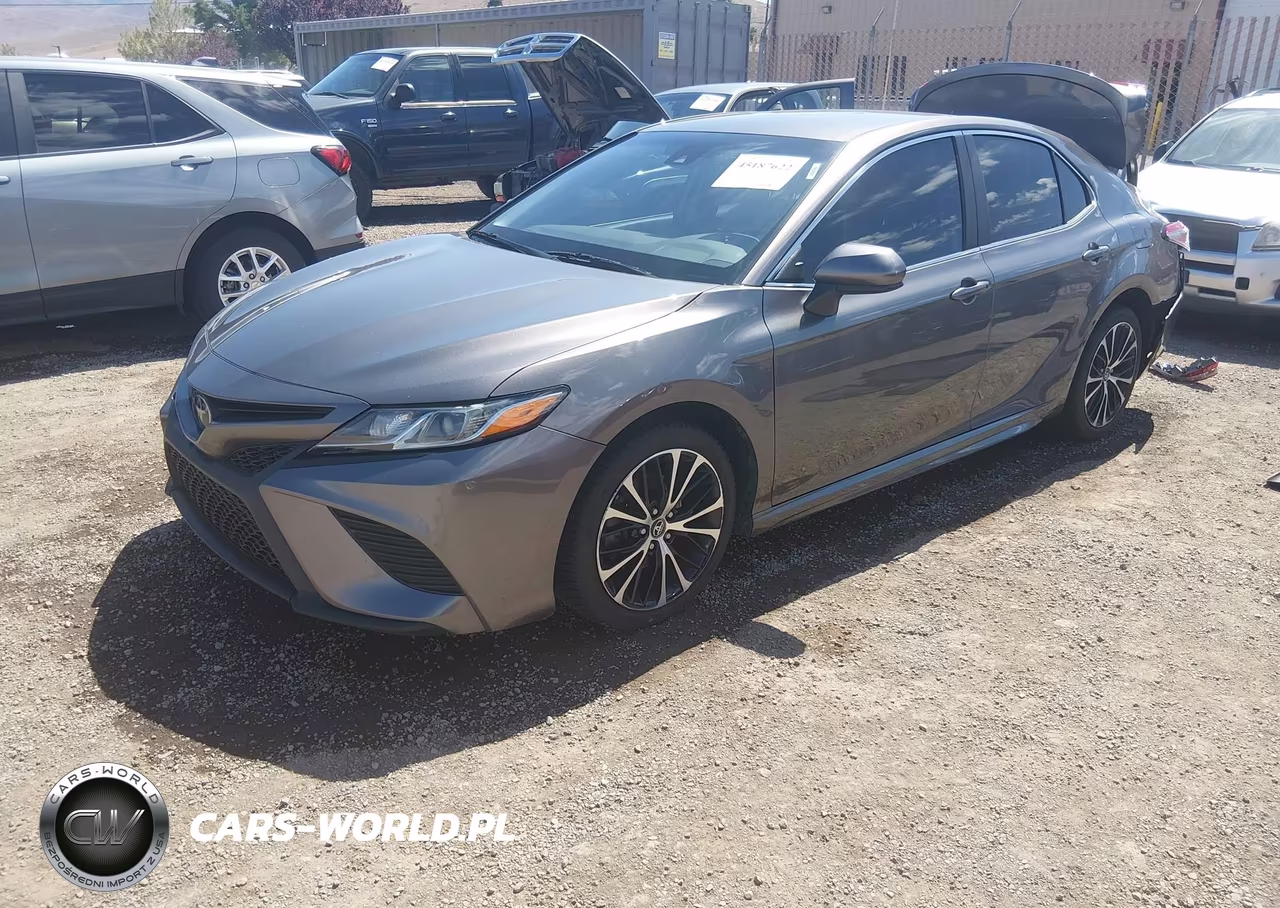 2018 Toyota Camry Se VIN:4T1B11HKXJU521847 - 2