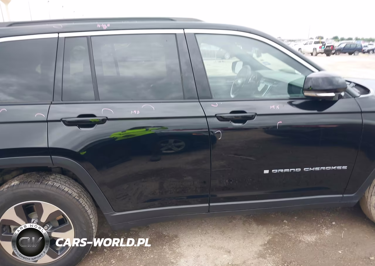 2024 Jeep Grand Cherokee 4Xe VIN:1C4RJYB63RC117720 - 13