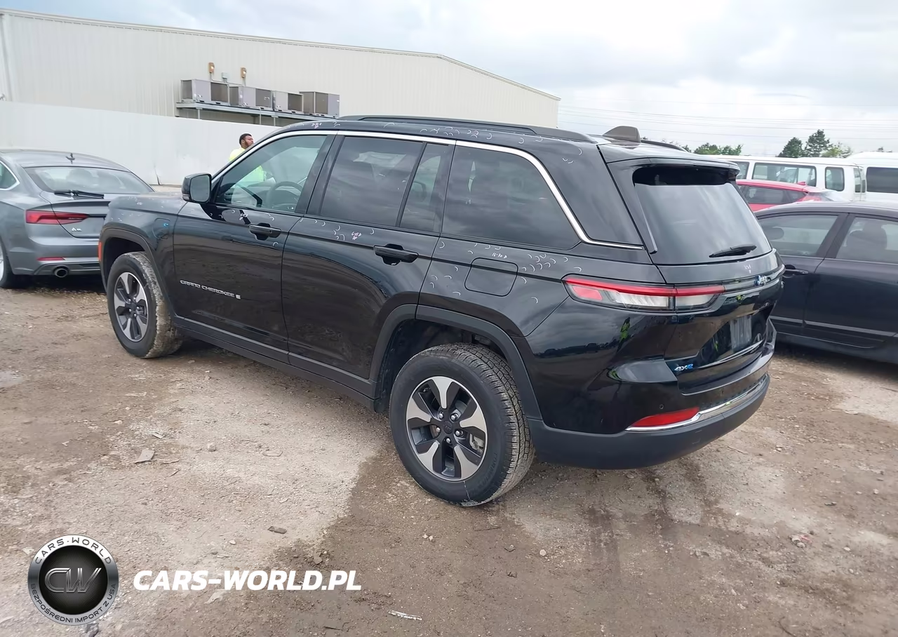 2024 Jeep Grand Cherokee 4Xe VIN:1C4RJYB63RC117720 - 3