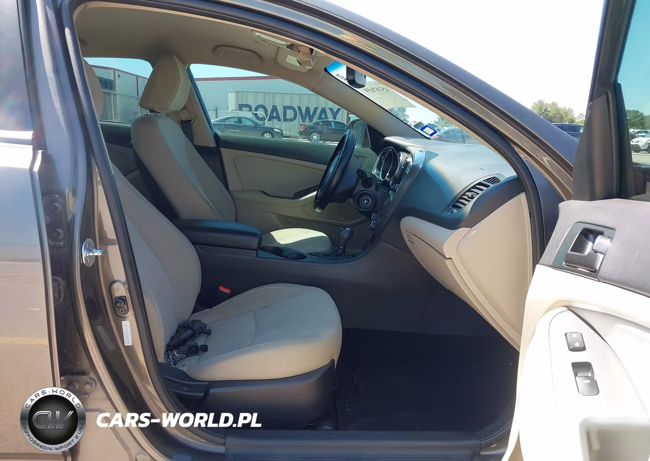 2012 Kia Optima Lx VIN:5XXGM4A7XCG051823 - 5