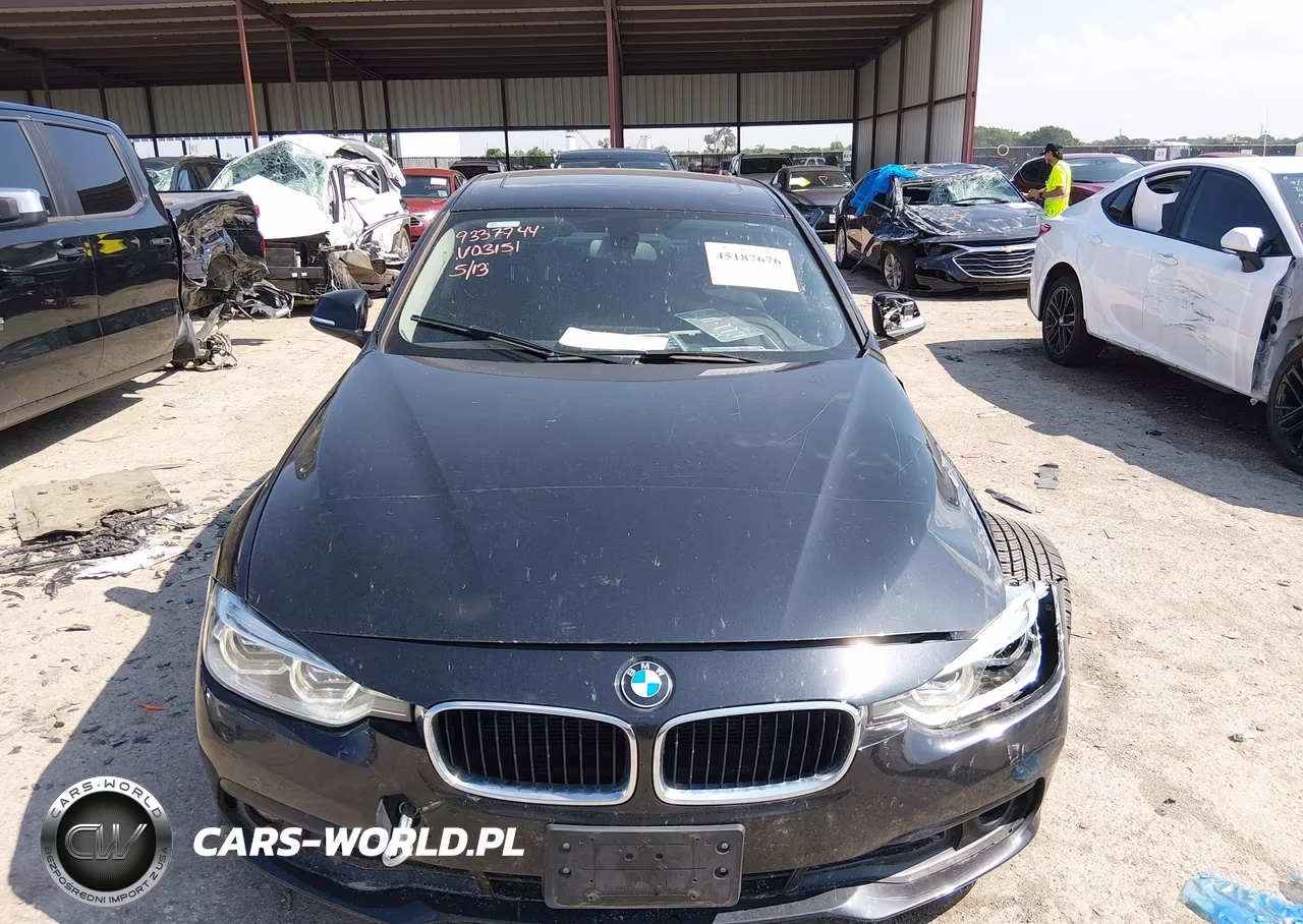2018 BMW 320I xDrive VIN:WBA8E5G58JNV03151 - 12