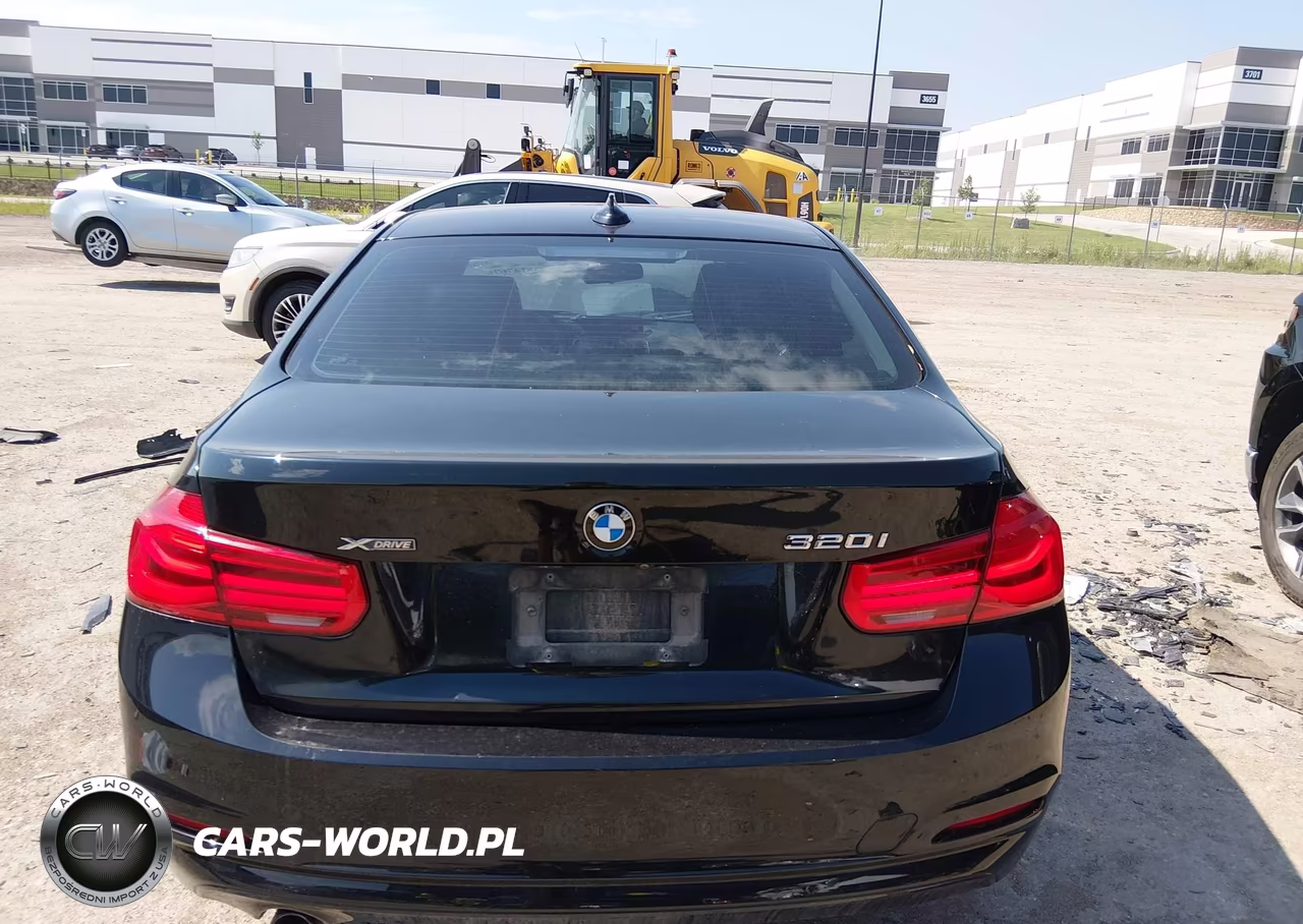 2018 BMW 320I xDrive VIN:WBA8E5G58JNV03151 - 16