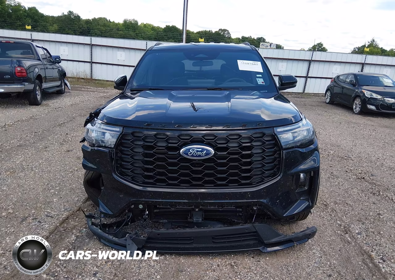 2026 Ford Explorer St-Line VIN:1FMUK8KH3TGB14983 - 13