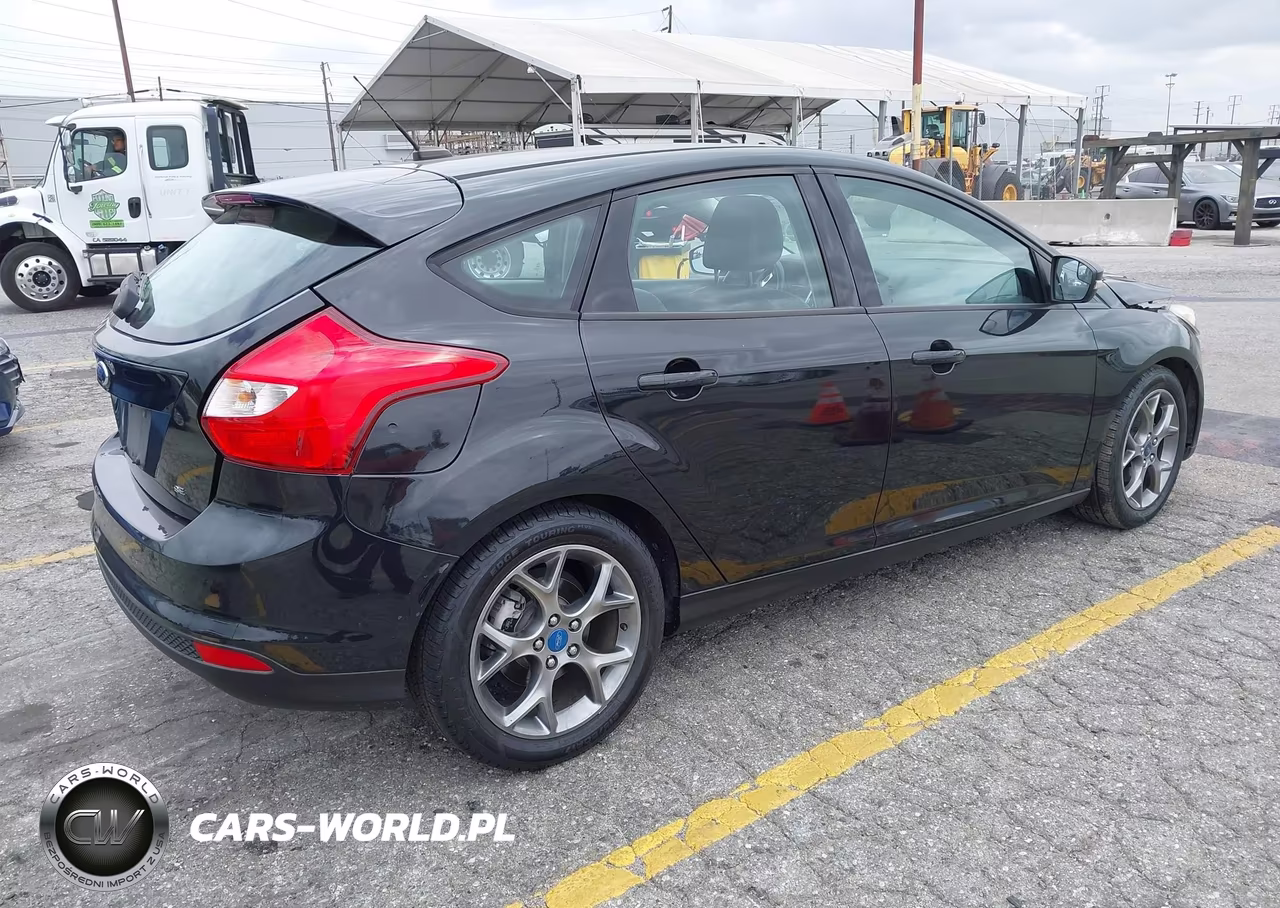2013 Ford Focus Se VIN:1FADP3K25DL264323 - 4