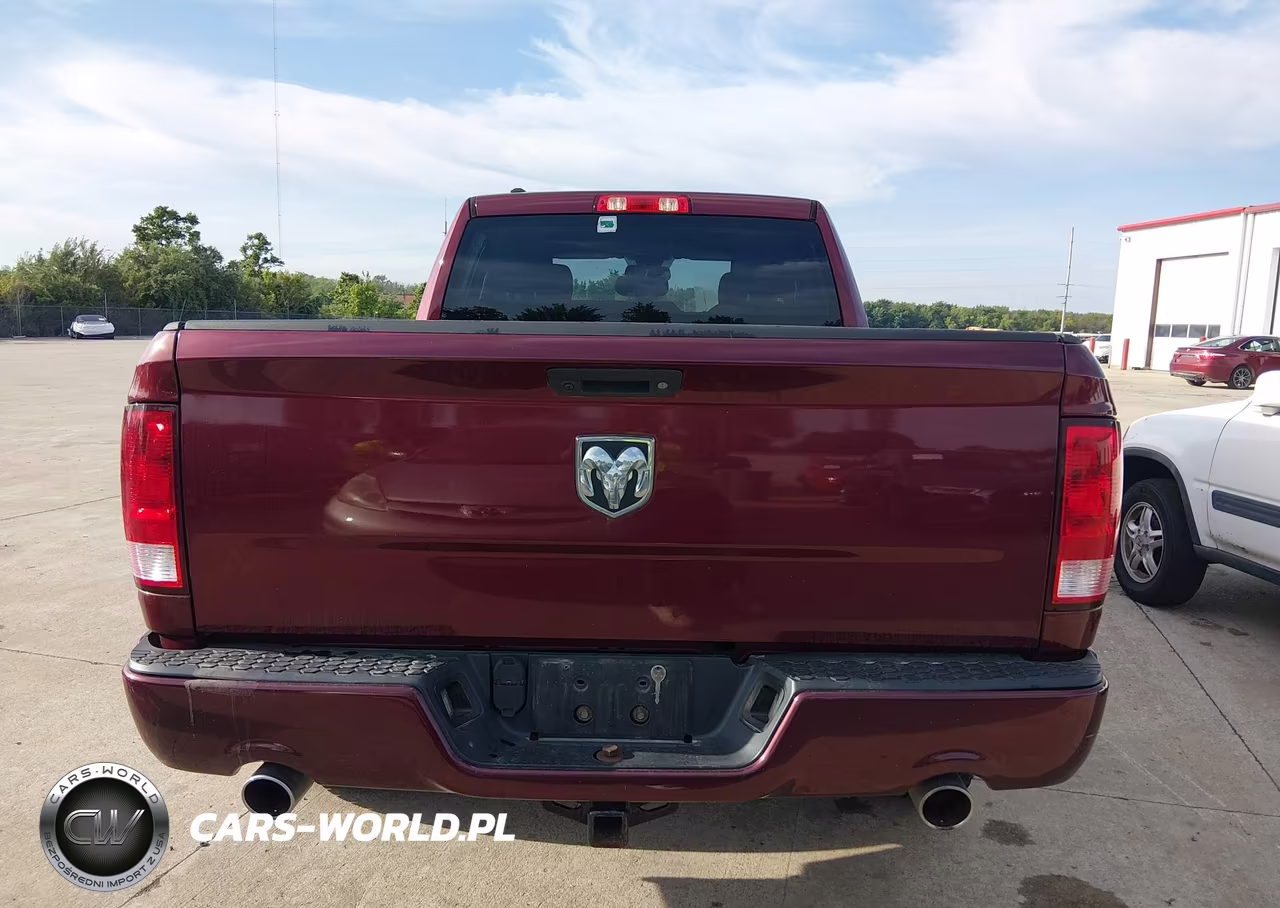 2018 Ram 1500 Express 4X2 6'4 Box VIN:1C6RR6FT1JS193502 - 17