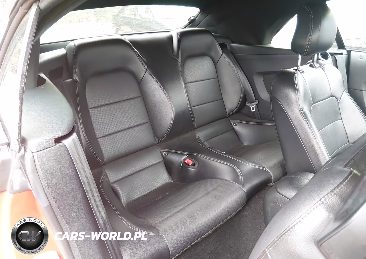 2020 Ford Mustang Ecoboost Premium VIN:1FATP8UH0L5138786 - 8