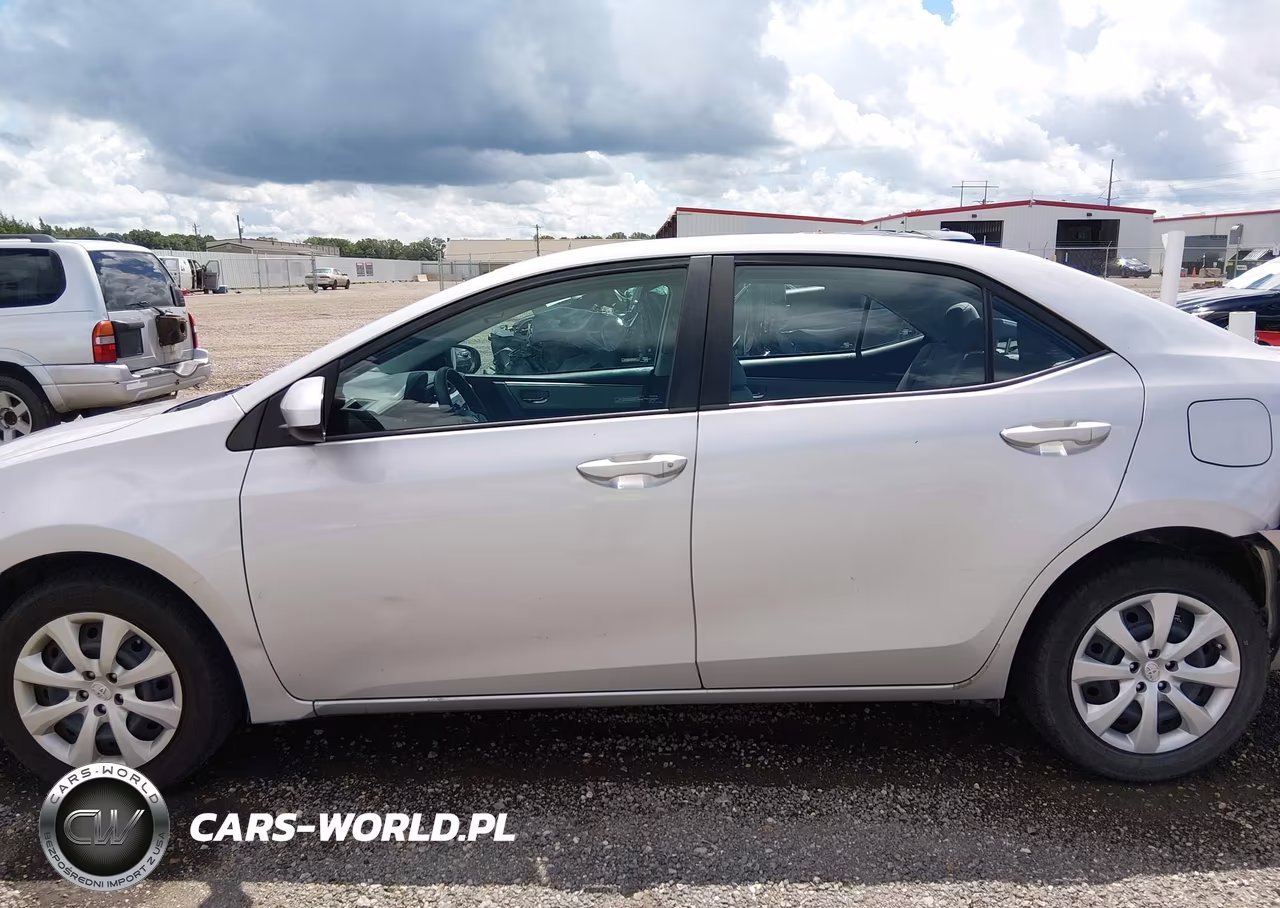 2016 Toyota Corolla Le VIN:5YFBURHE9GP455351 - 14