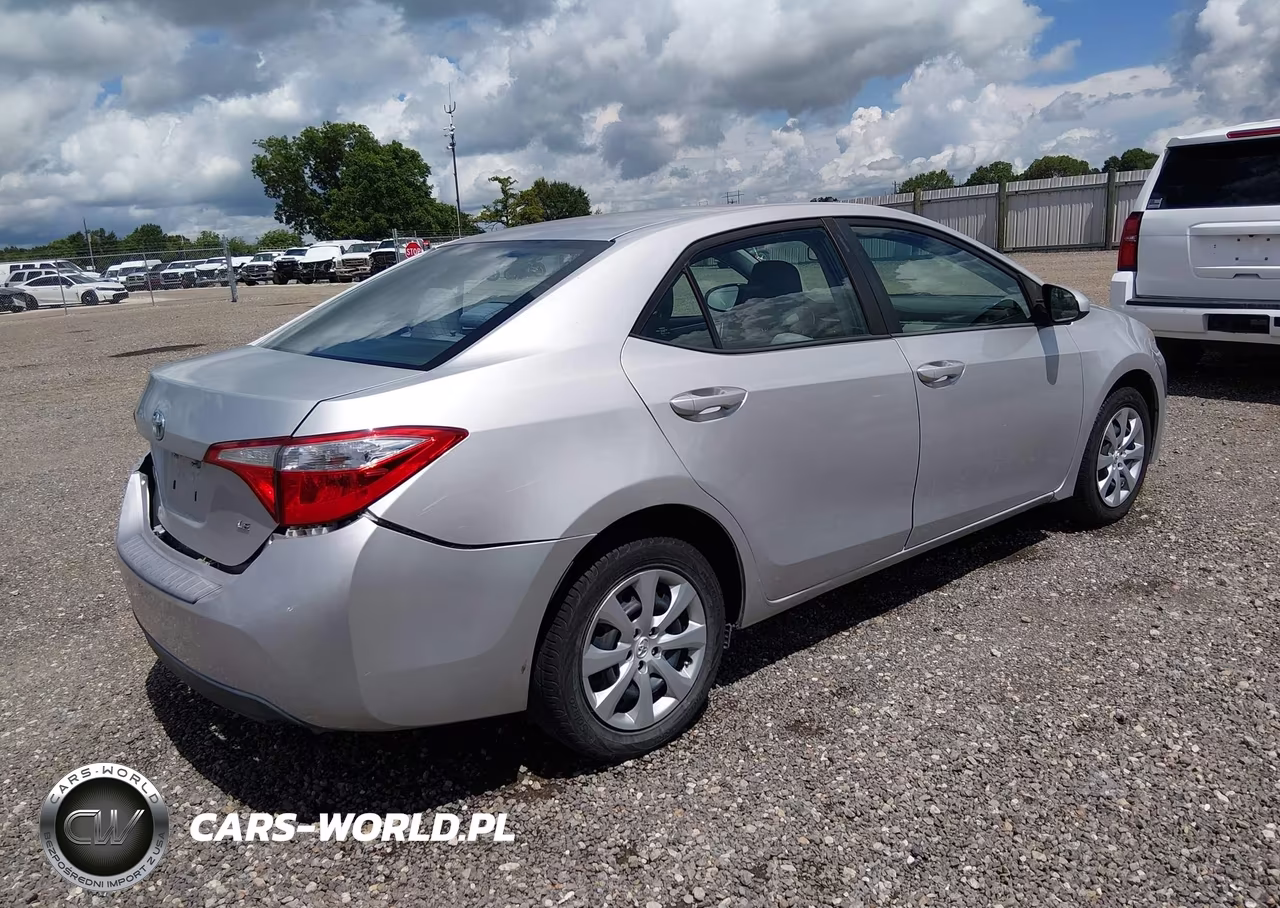 2016 Toyota Corolla Le VIN:5YFBURHE9GP455351 - 4