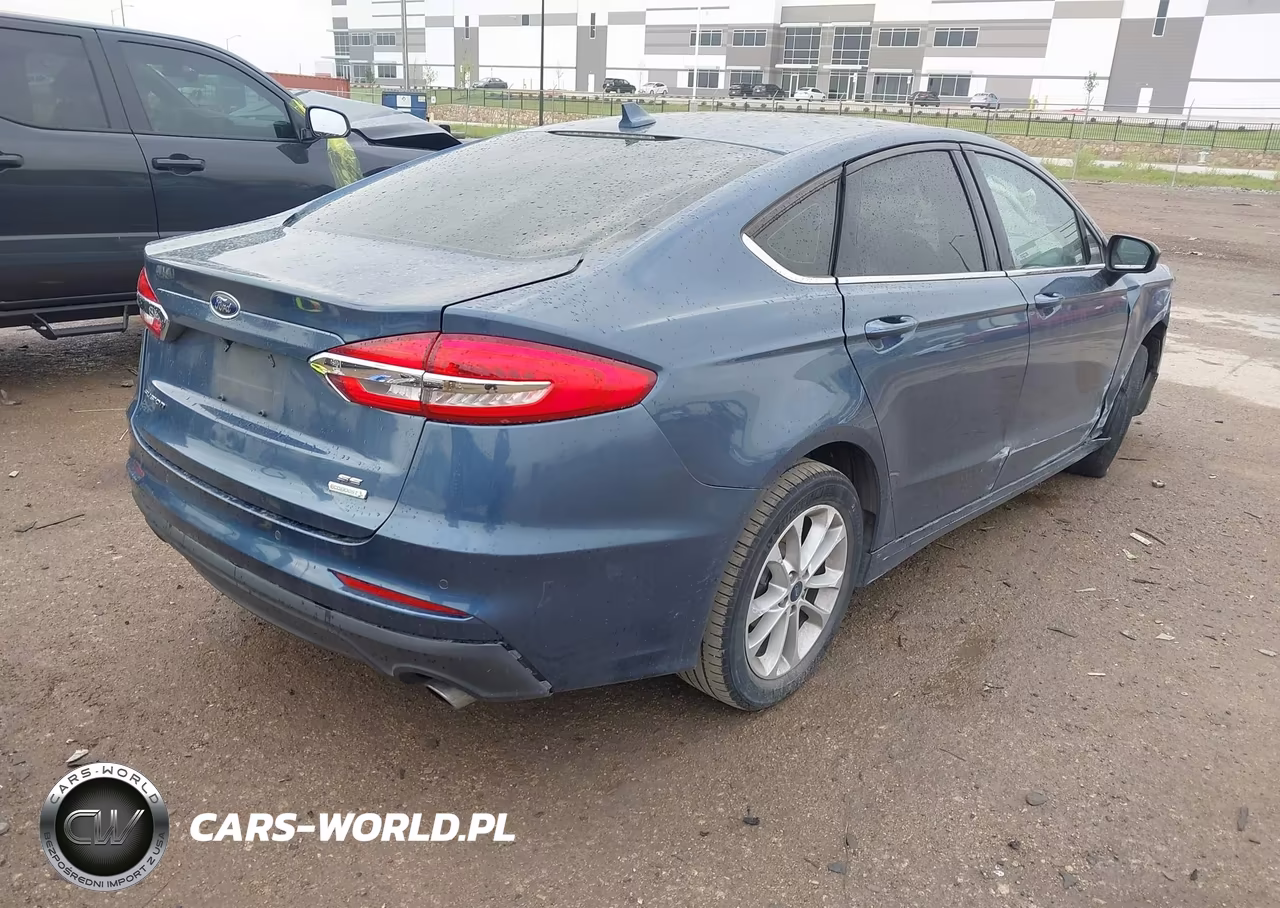 2019 Ford Fusion Se VIN:3FA6P0HDXKR186233 - 4