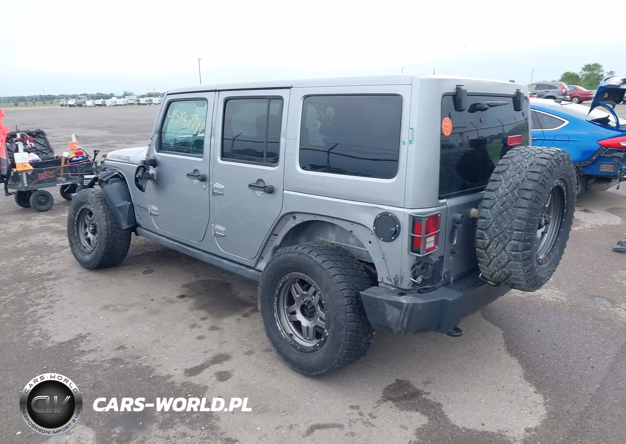 2017 Jeep Wrangler Unlimited Big Bear 4X4 VIN:1C4BJWDG0HL695199 - 3