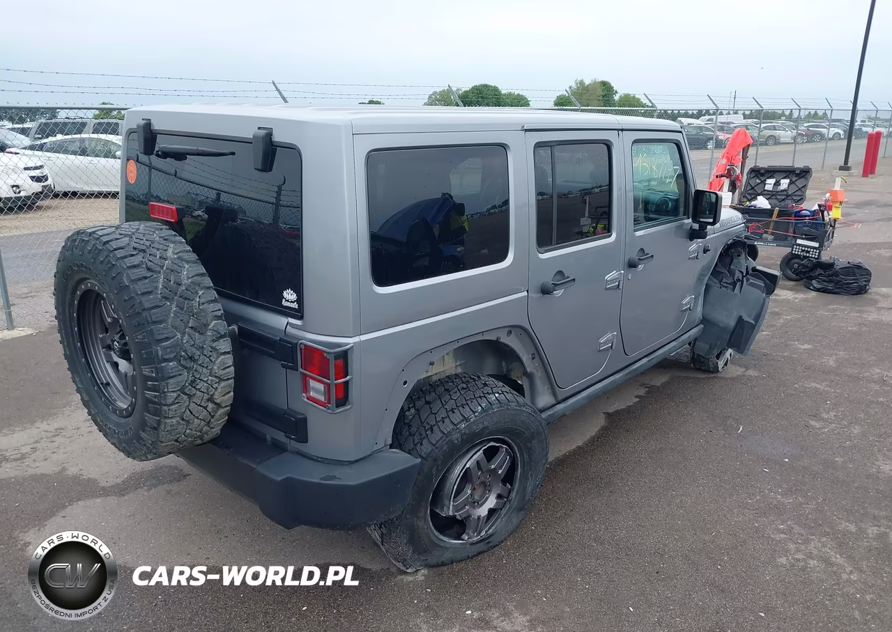2017 Jeep Wrangler Unlimited Big Bear 4X4 VIN:1C4BJWDG0HL695199 - 4