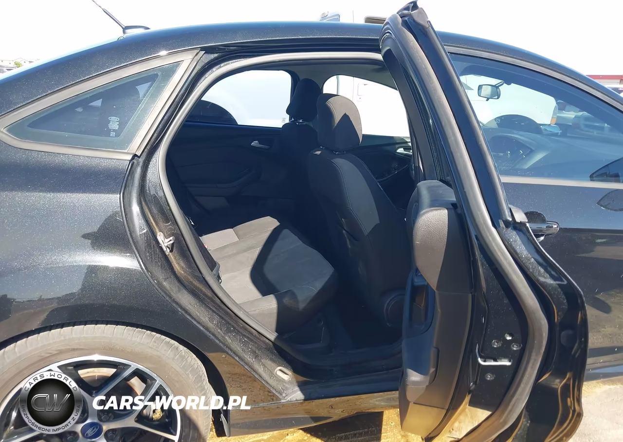 2015 Ford Focus Se VIN:1FADP3FE0FL281683 - 8