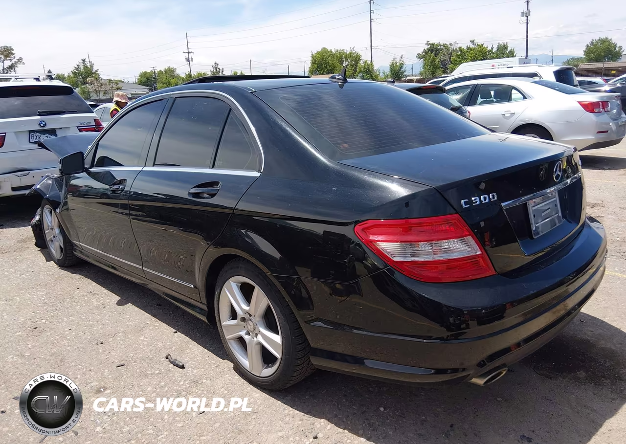2011 Mercedes-Benz C 300 Luxury 4Matic-Sport 4Matic VIN:WDDGF8BB1BR134756 - 3
