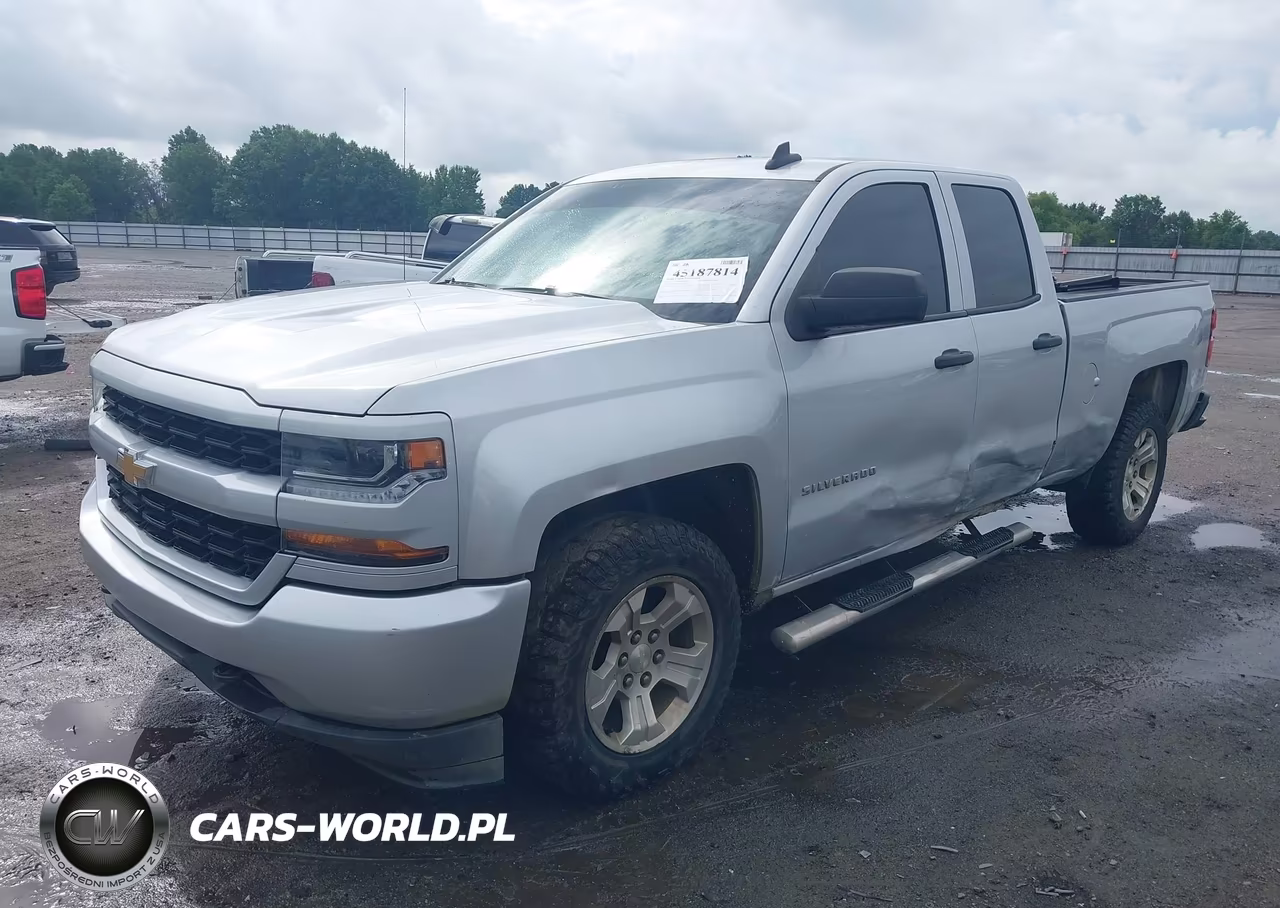 2018 Chevrolet Silverado 1500 Custom VIN:1GCRCPEH1JZ331057 - 2