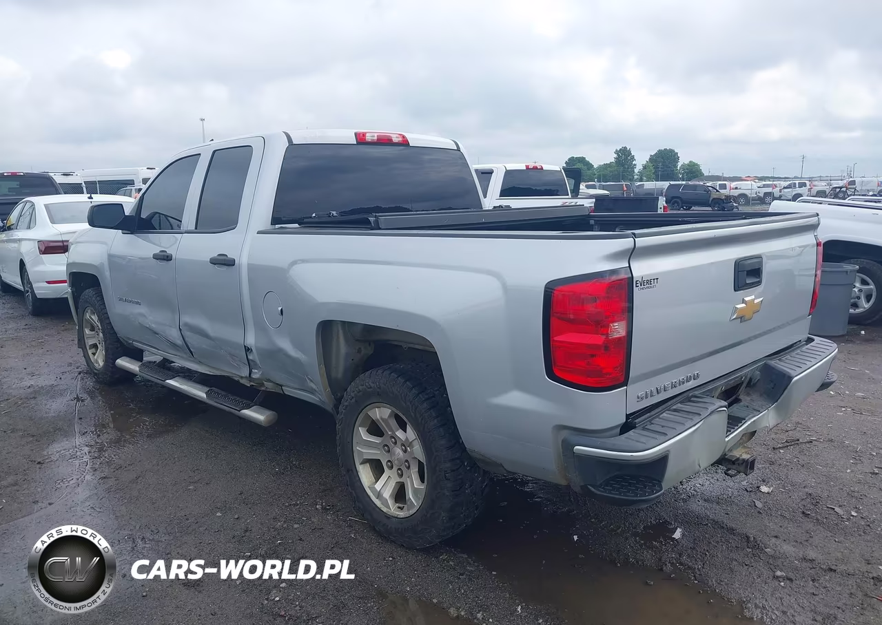2018 Chevrolet Silverado 1500 Custom VIN:1GCRCPEH1JZ331057 - 3