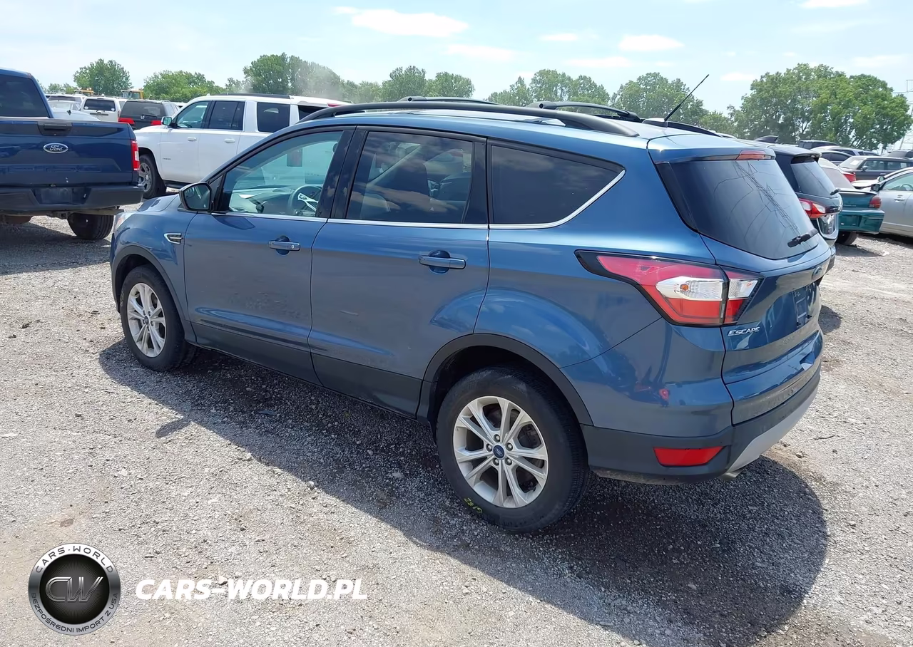 2018 Ford Escape Se VIN:1FMCU9GD0JUC38824 - 3