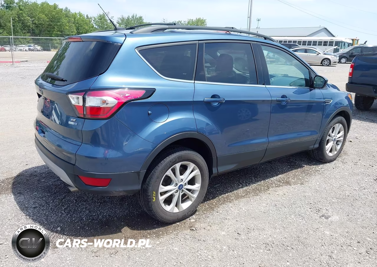 2018 Ford Escape Se VIN:1FMCU9GD0JUC38824 - 4