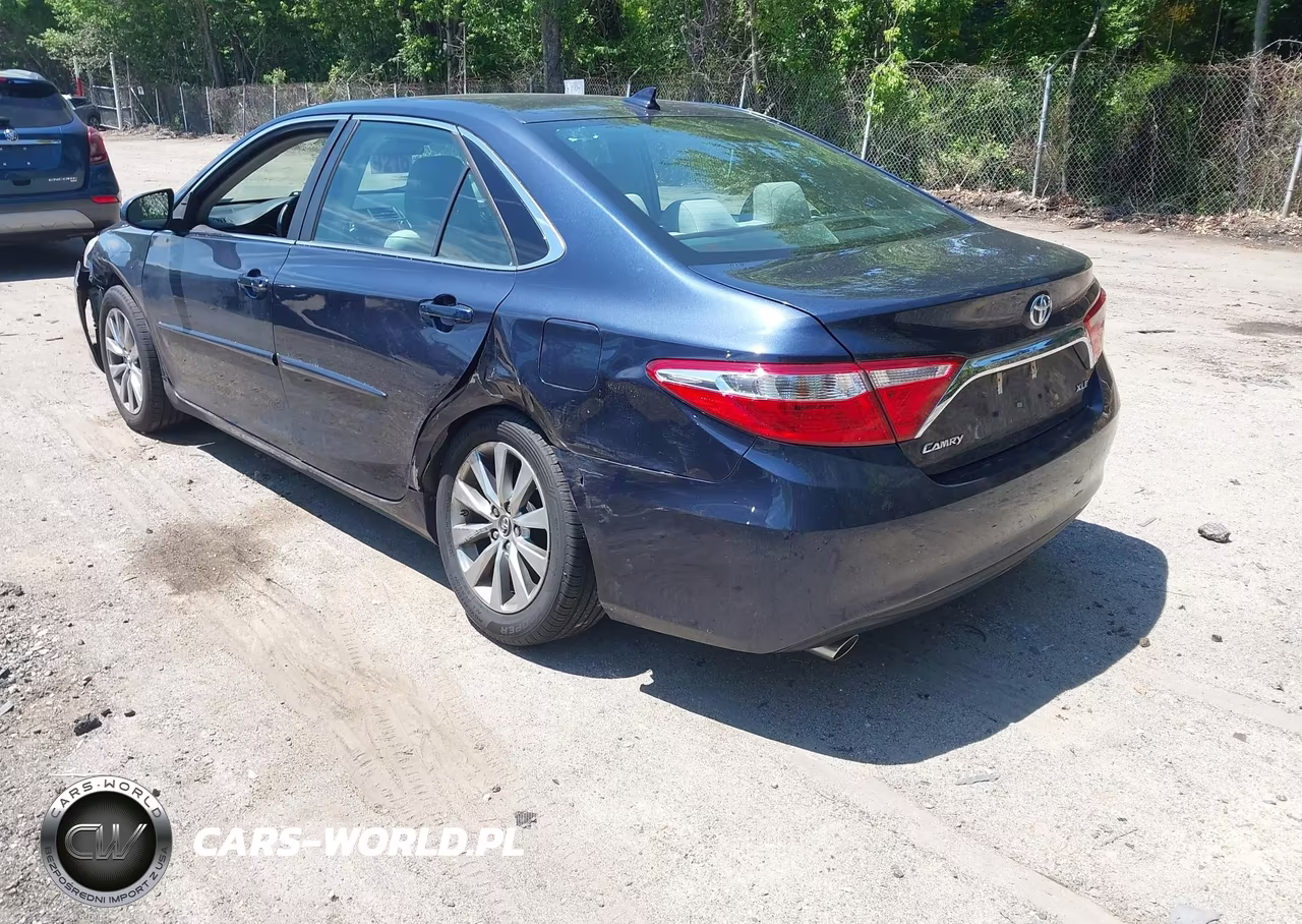 2015 Toyota Camry Xle V6 VIN:4T1BK1FK0FU562334 - 3