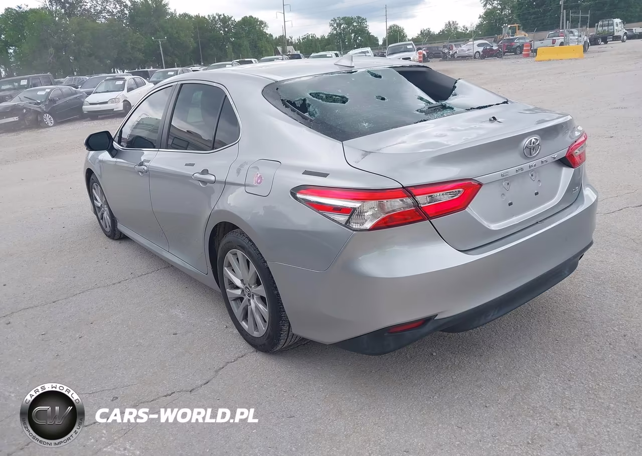 2019 Toyota Camry Le VIN:4T1B11HK9KU779083 - 3