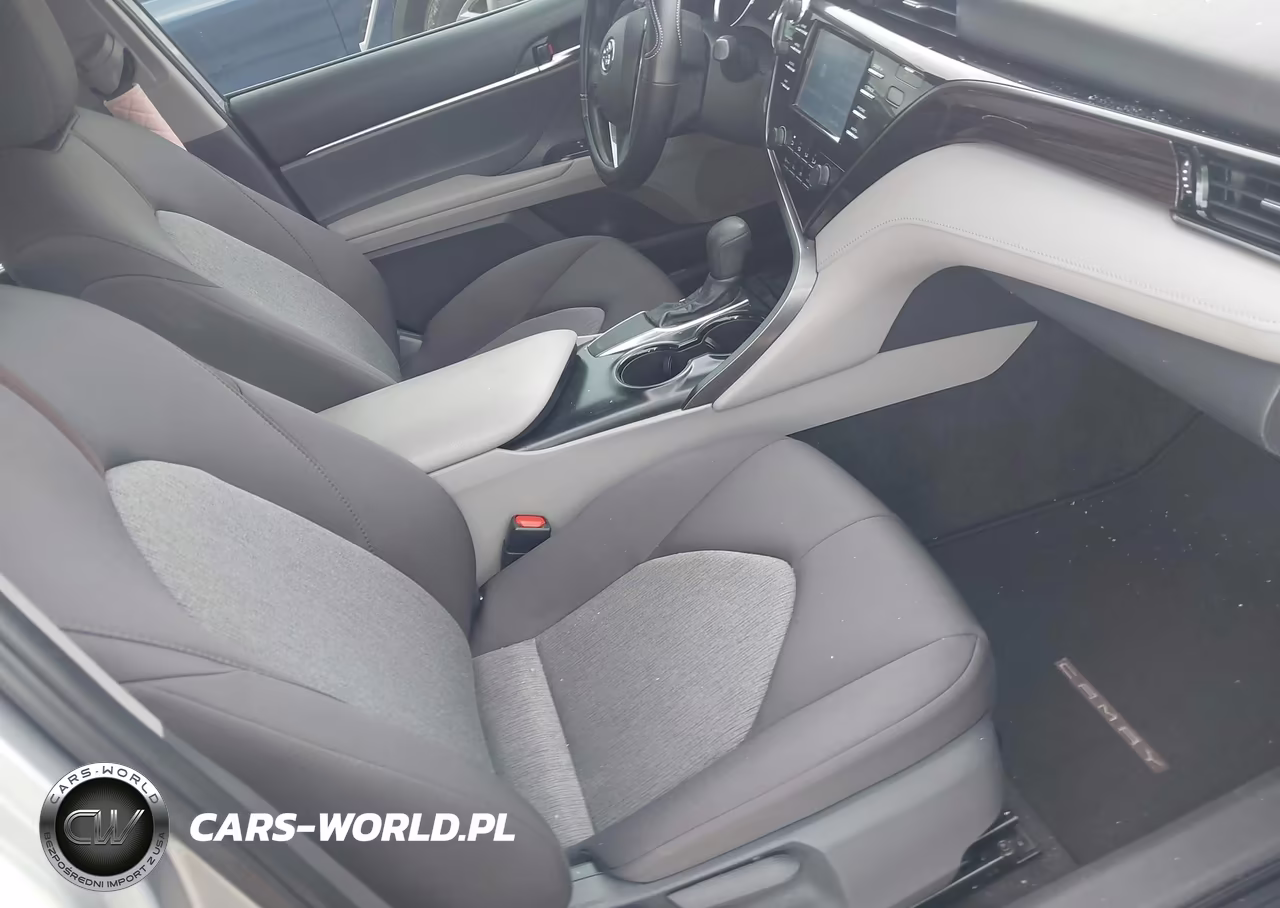 2019 Toyota Camry Le VIN:4T1B11HK9KU779083 - 5