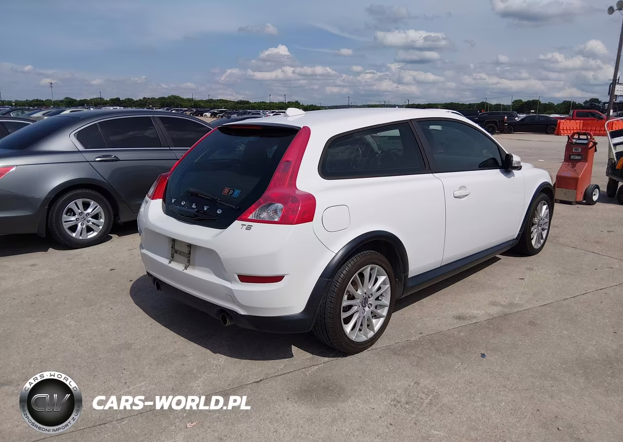 2012 Volvo C30 T5-T5 Platinum-T5 Premier Plus-T5 R-Design-T5 R-Design Platinum-T5 R-Design Premier Plus VIN:YV1672MKXC2286326 - 4