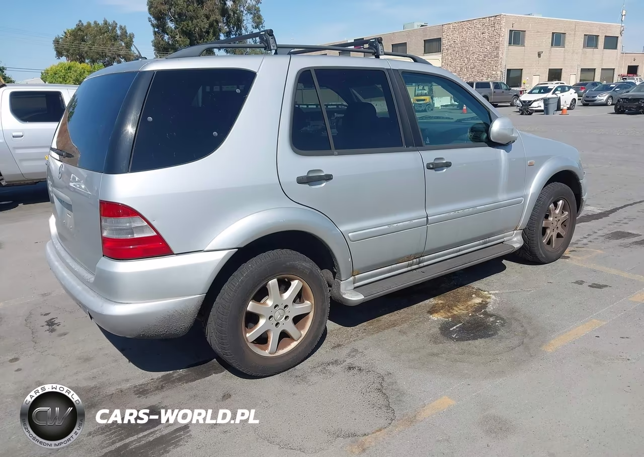 2000 Mercedes-Benz Ml 430 VIN:4JGAB72E4YA190628 - 4