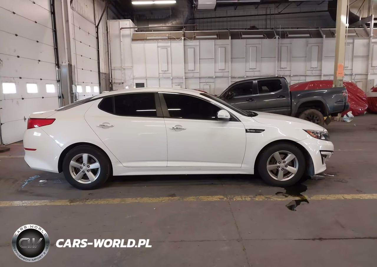 2015 Kia Optima Lx VIN:5XXGM4A77FG437183 - 13