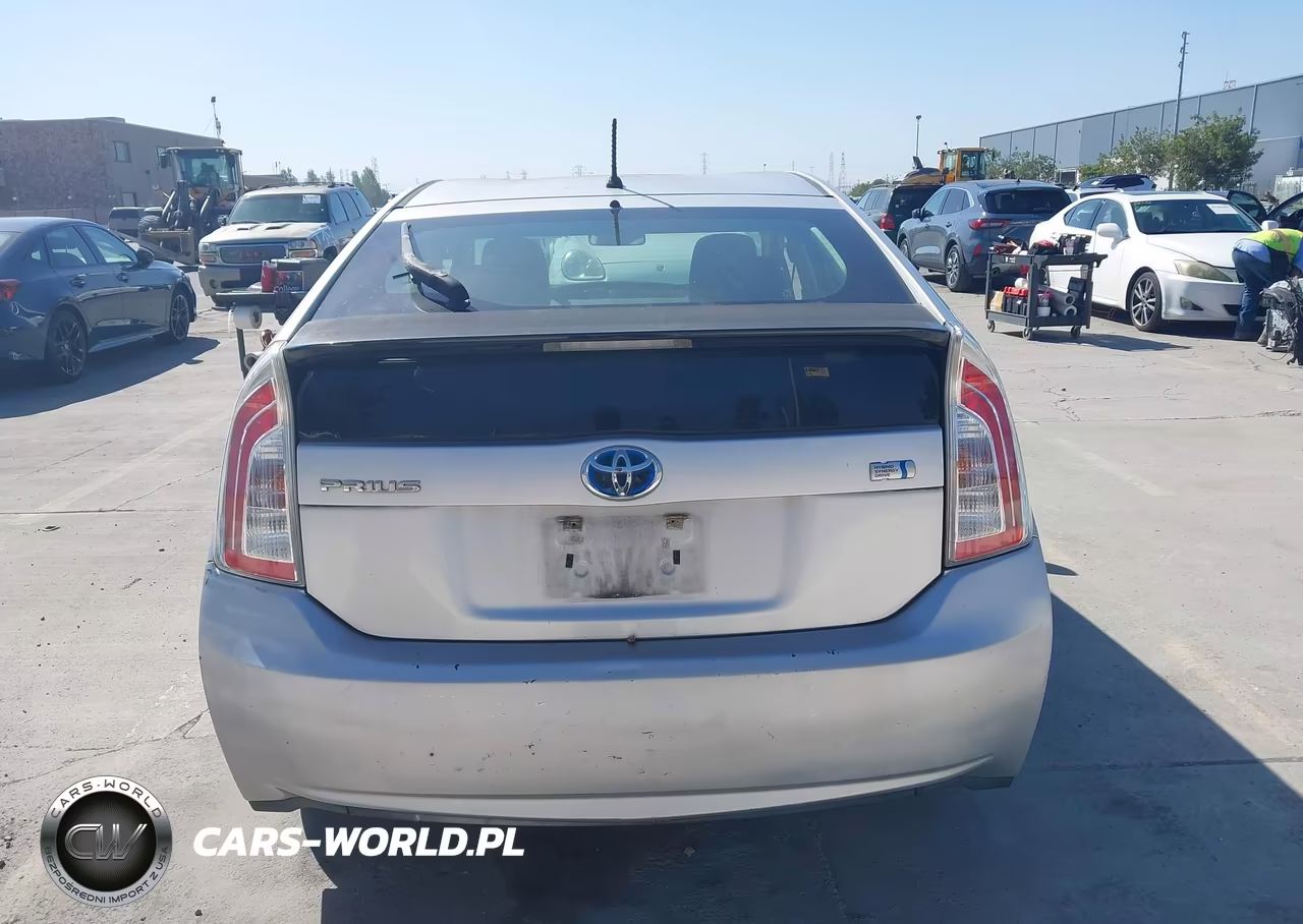 2012 Toyota Prius Two VIN:JTDKN3DUXC1556002 - 16