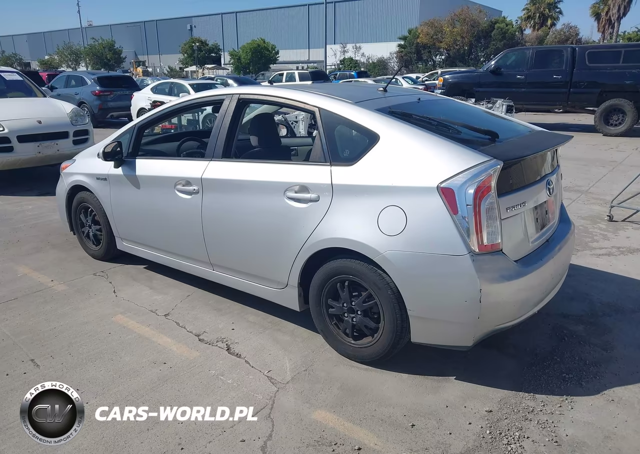 2012 Toyota Prius Two VIN:JTDKN3DUXC1556002 - 3