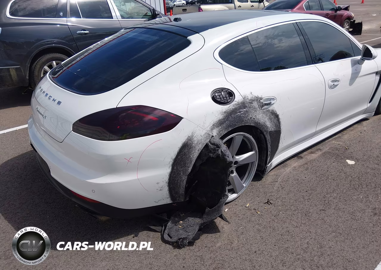 2016 Porsche Panamera S VIN:WP0AB2A78GL050787 - 17