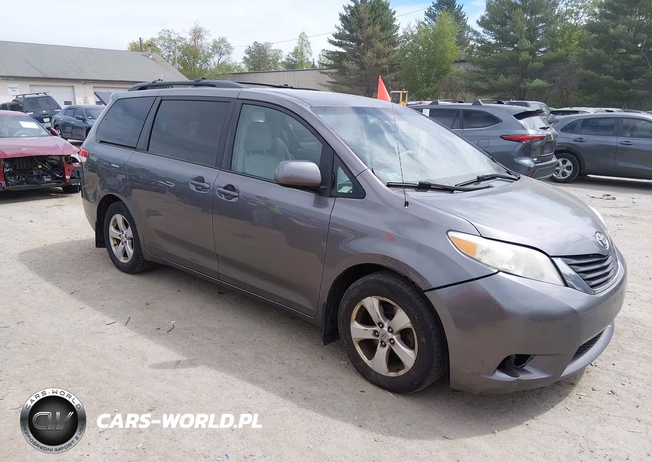 2011 Toyota Sienna Le V6