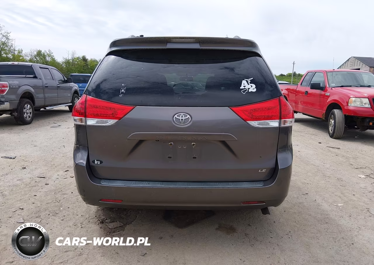 2011 Toyota Sienna Le V6 VIN:5TDKK3DC9BS037363 - 16