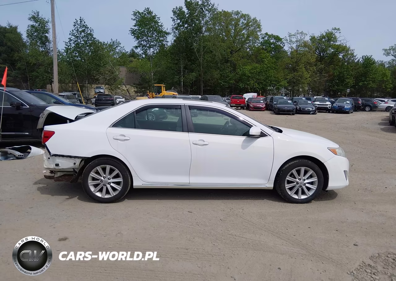 2013 Toyota Camry Xle VIN:4T4BF1FKXDR327348 - 14