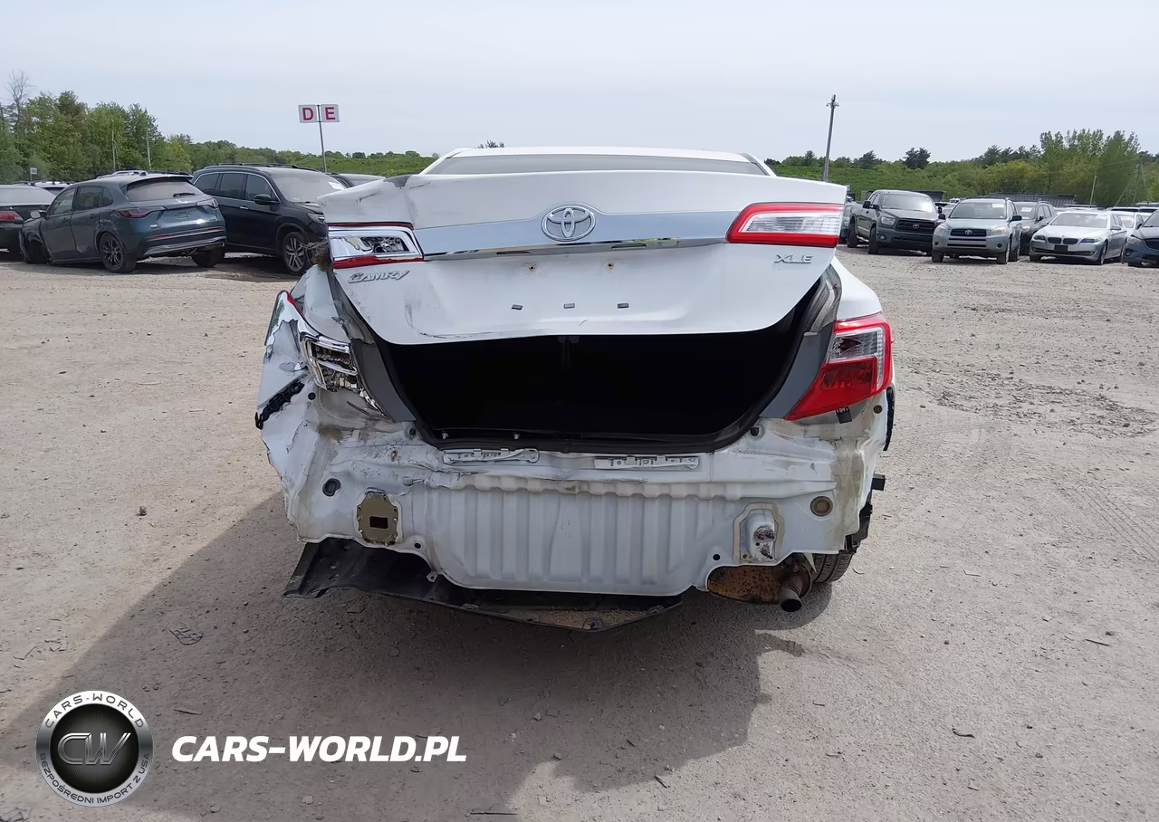 2013 Toyota Camry Xle VIN:4T4BF1FKXDR327348 - 17