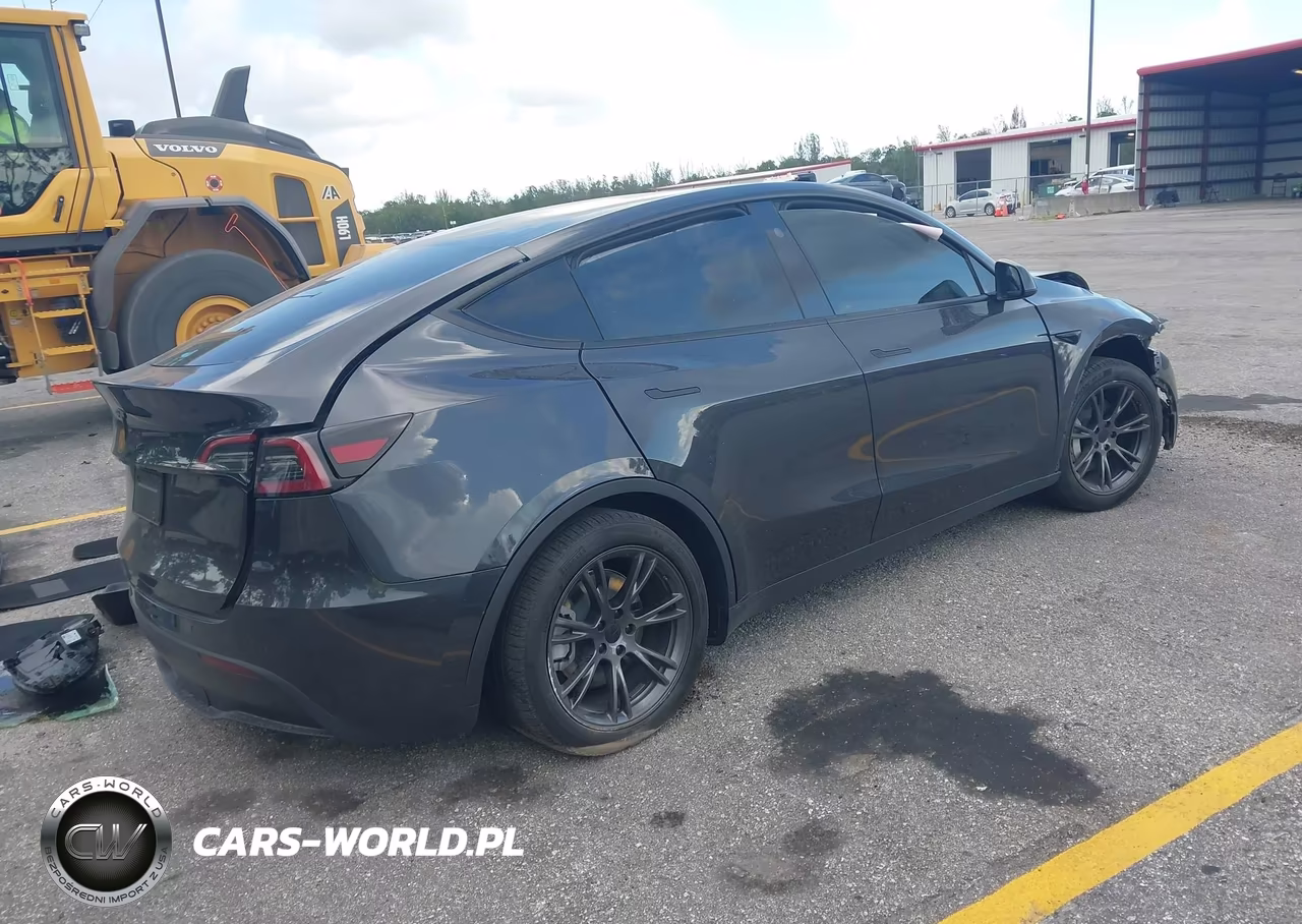 2024 Tesla Model Y Long Range Single Motor Rear-Wheel Drive-Rwd VIN:7SAYGDED1RF162285 - 4