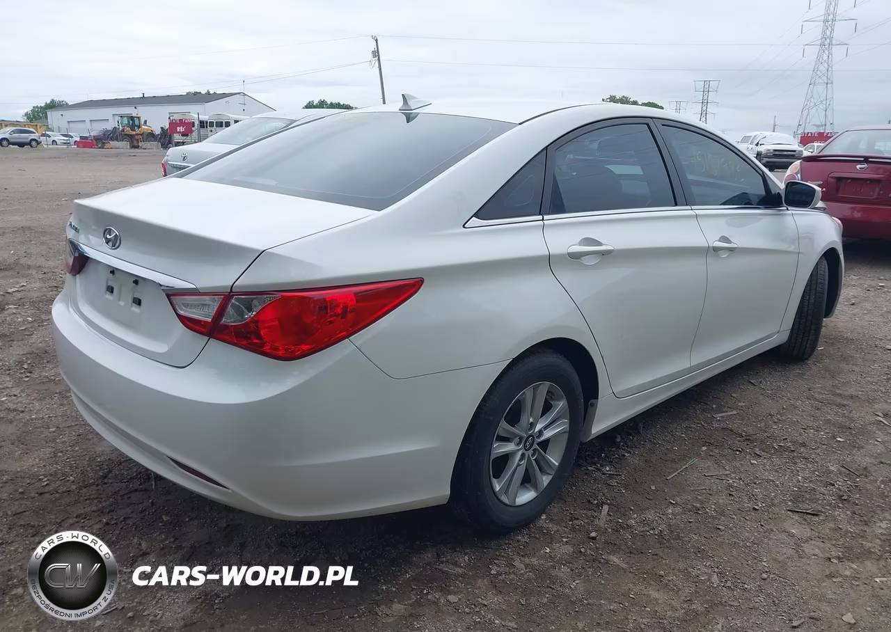 2013 Hyundai Sonata Gls VIN:5NPEB4AC0DH551182 - 4