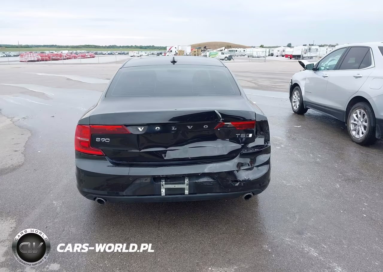 2018 Volvo S90 T5 Momentum VIN:LVY982MK8JP029884 - 17