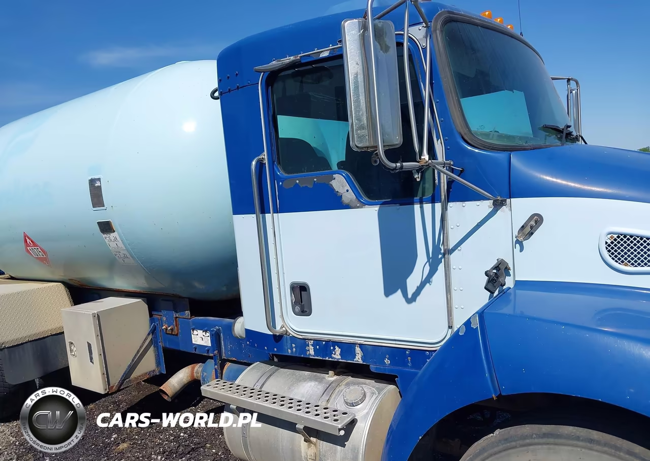 2005 Kenworth Construction T300 VIN:2NKMHD7X35M073778 - 13