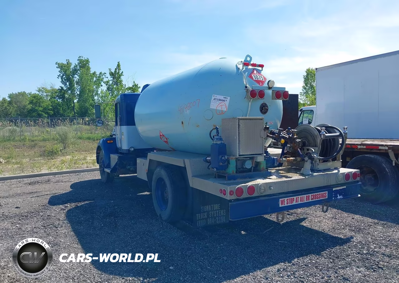 2005 Kenworth Construction T300 VIN:2NKMHD7X35M073778 - 3