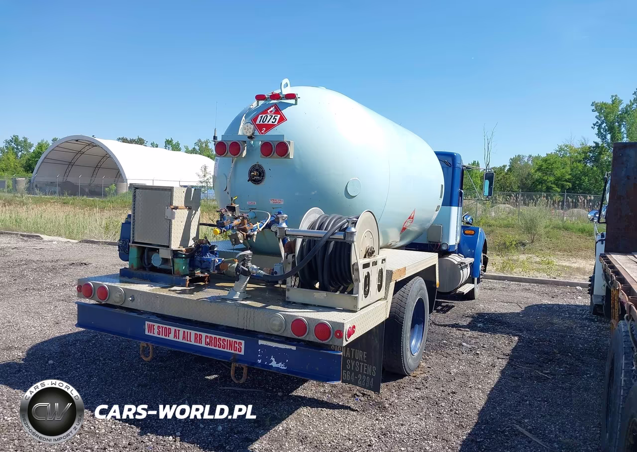 2005 Kenworth Construction T300 VIN:2NKMHD7X35M073778 - 4