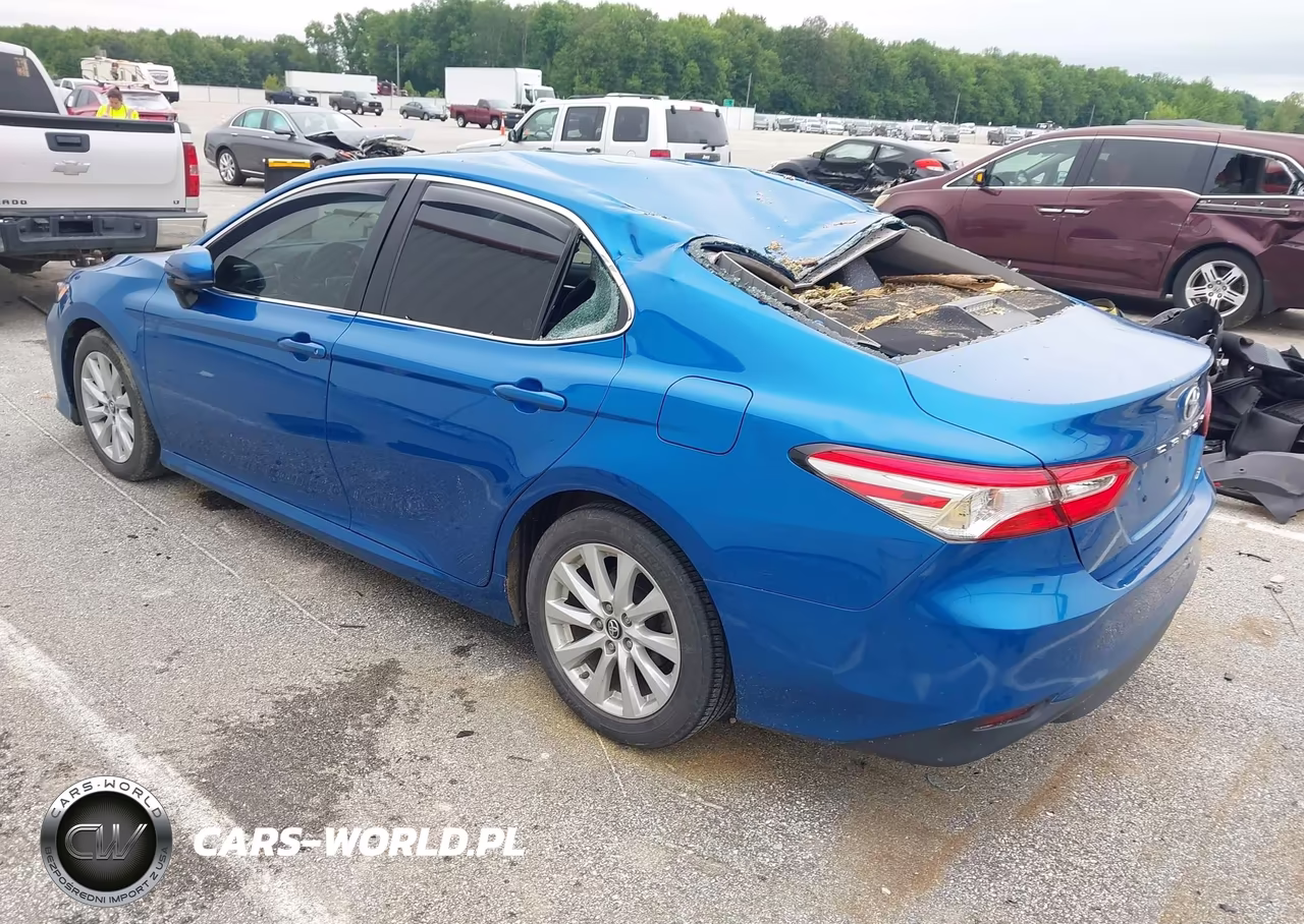 2019 Toyota Camry Le VIN:4T1B11HKXKU174604 - 3
