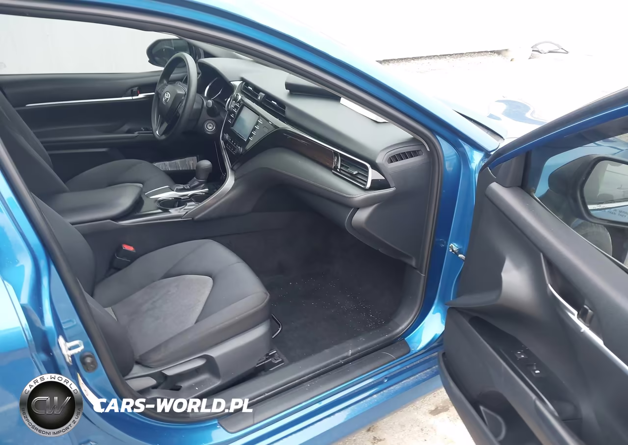 2019 Toyota Camry Le VIN:4T1B11HKXKU174604 - 5