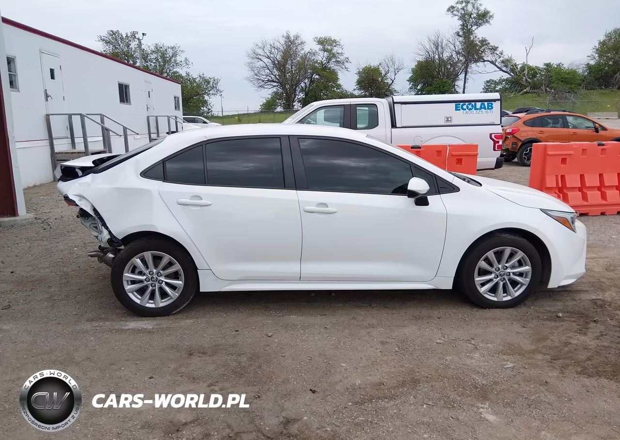 2025 Toyota Corolla Hybrid Le VIN:JTDBCMFE6S3081064 - 14