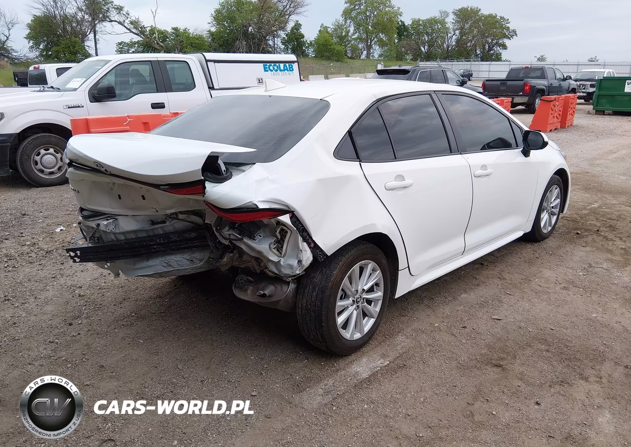 2025 Toyota Corolla Hybrid Le VIN:JTDBCMFE6S3081064 - 4