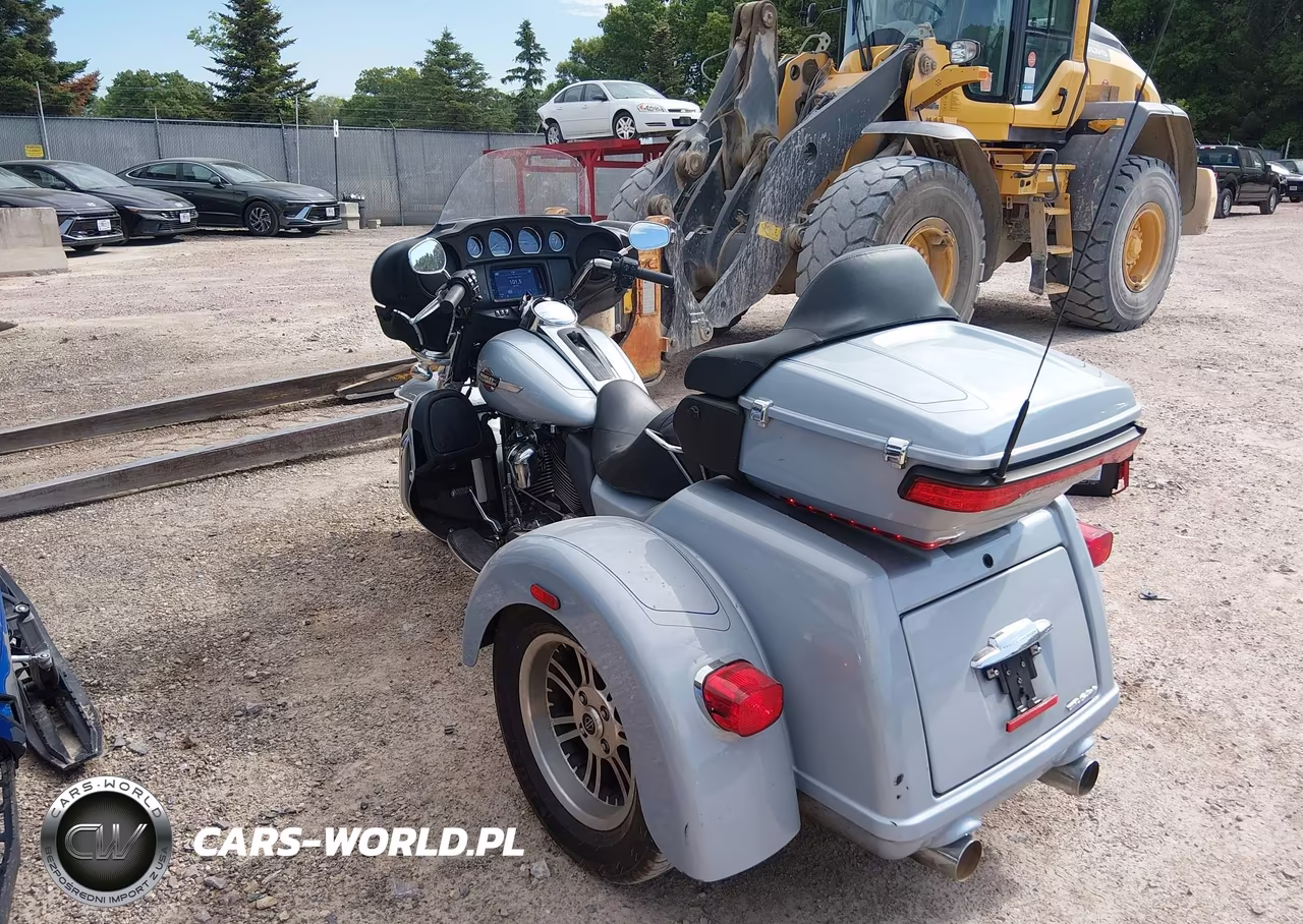 2023 Harley-Davidson Flhtcutg VIN:1HD1MAF15PB854882 - 3