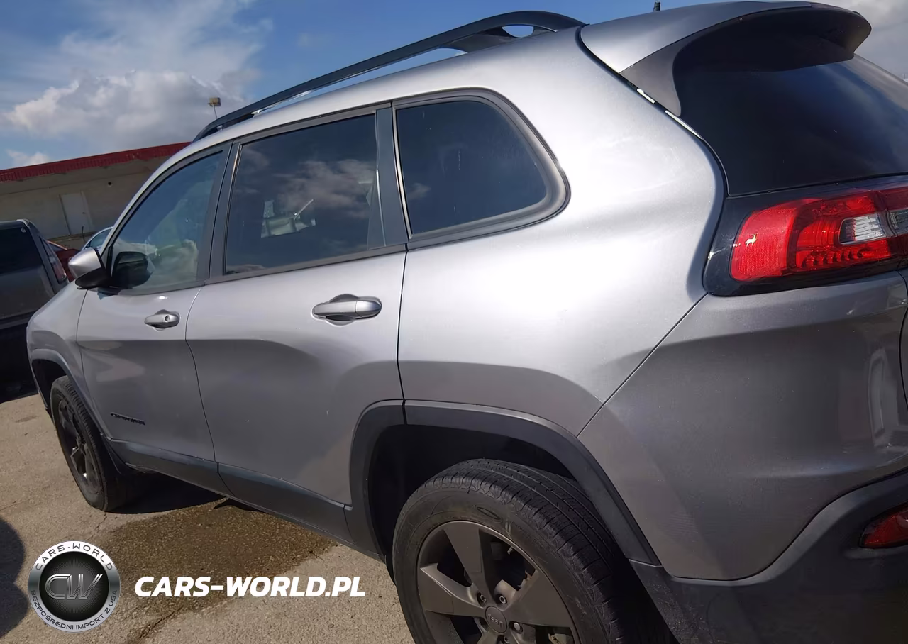 2015 Jeep Cherokee Latitude Altitude VIN:1C4PJMCB4FW789811 - 14