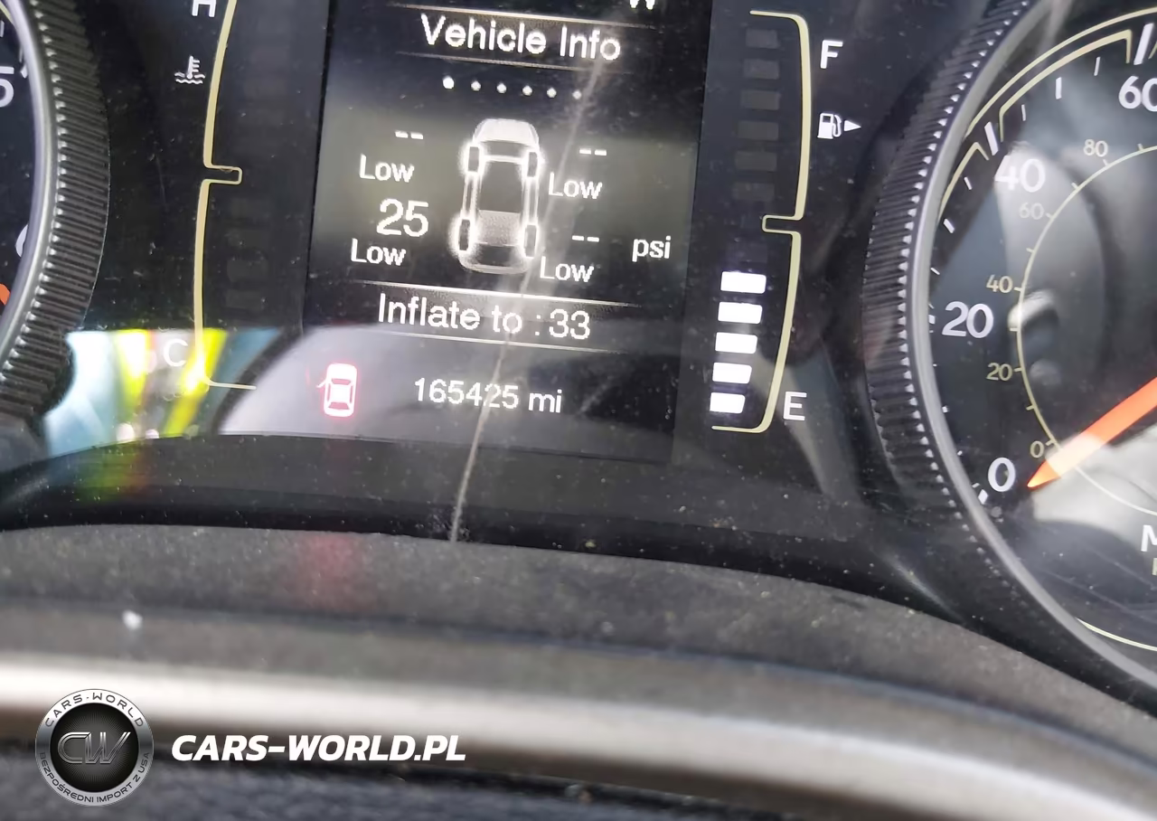 2015 Jeep Cherokee Latitude Altitude VIN:1C4PJMCB4FW789811 - 15