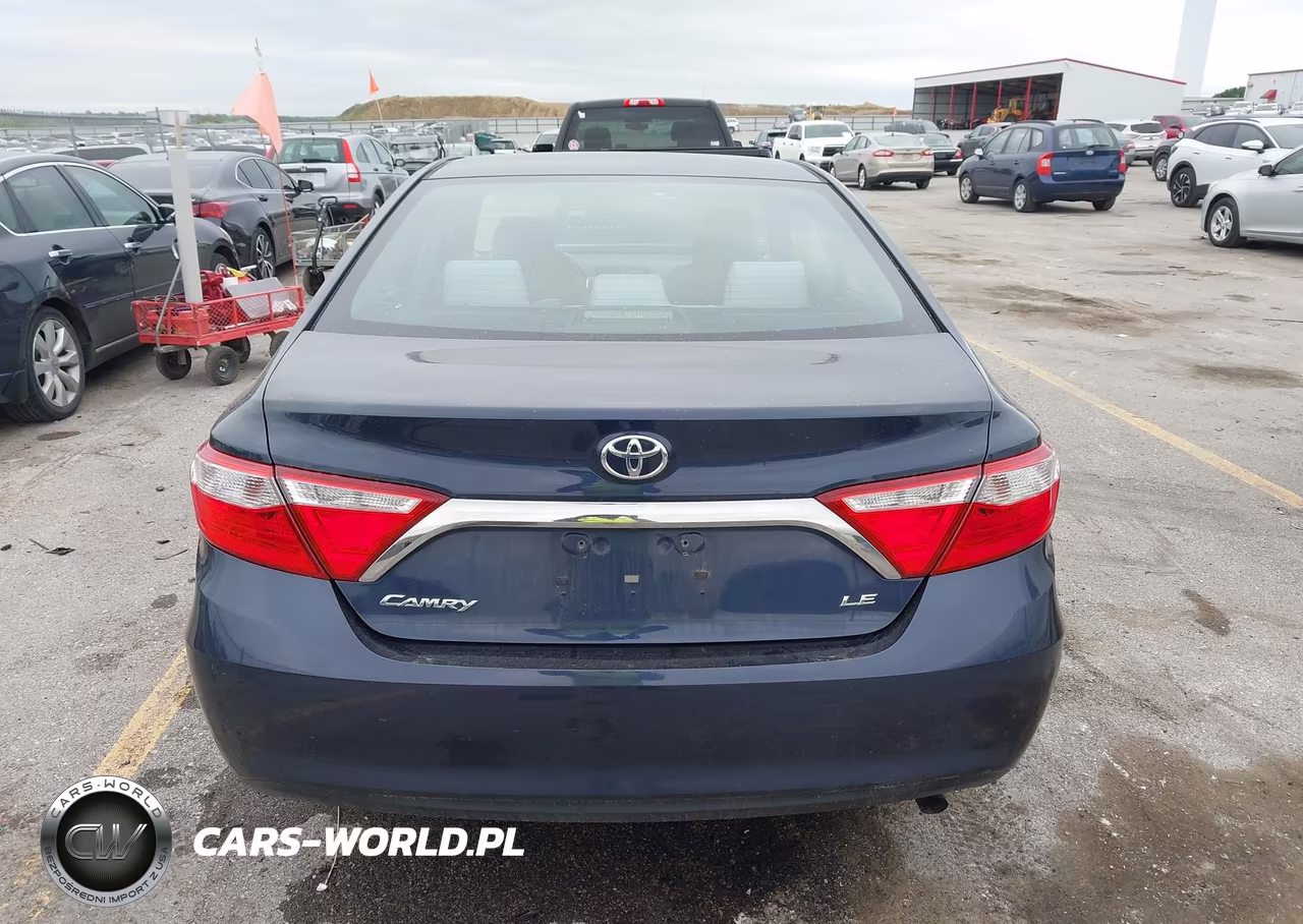 2017 Toyota Camry Le VIN:4T1BF1FKXHU808698 - 16